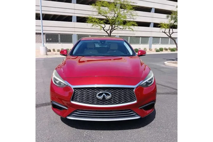 $10995 : 2017 QX30 Luxury image 3