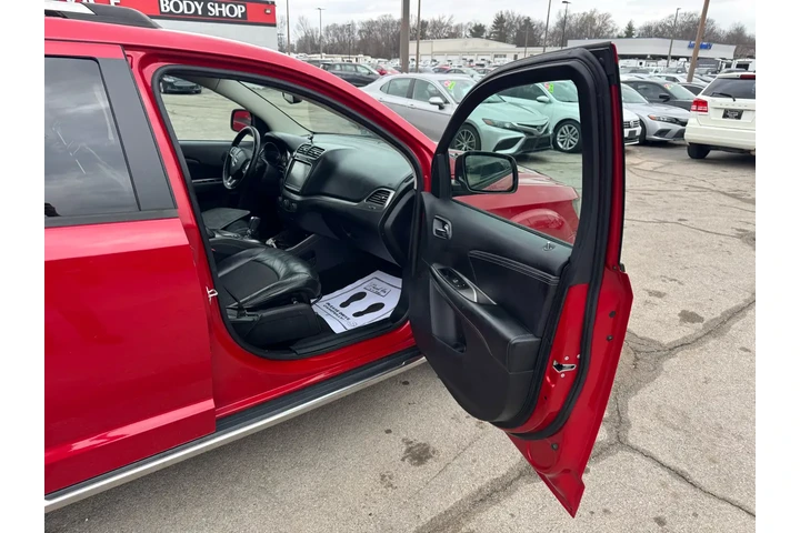 $6980 : 2017 Journey Crossroad Plus A image 8