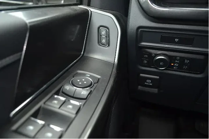 $39989 : Ford F-150 2022 4x4 XL 4dr S image 8