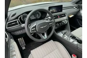 $39999 : Genesis G70 2025 2.5T Standa thumbnail
