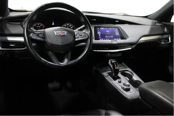 $23982 : Cadillac XT4 2021 Premium Lu image 2