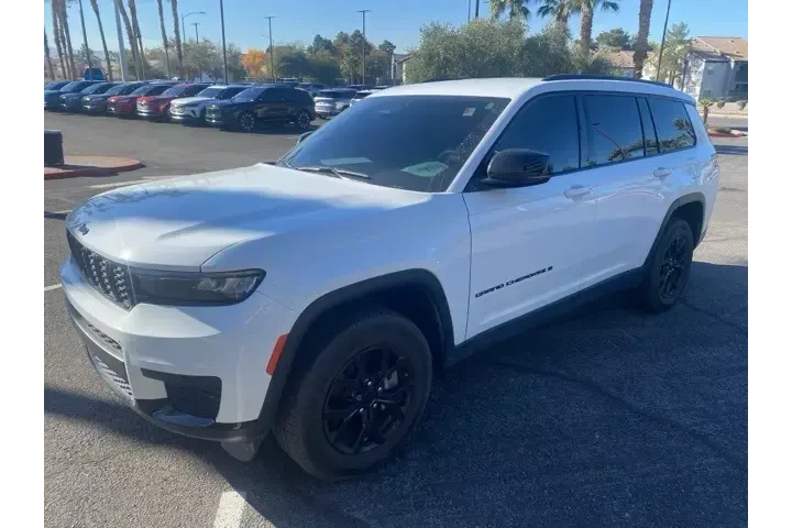 $29098 : Jeep Grand Cherokee L 2024 4 image 1