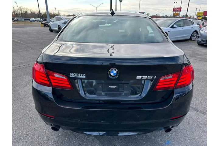 2011 BMW 5 SERIES 535I SEDAN image 1