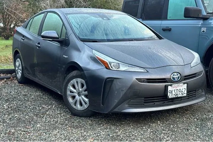 $24473 : Toyota Prius 2022 XLE 4dr Ha image 2