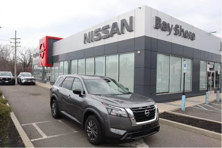 $28873 : Nissan Pathfinder 2024 AWD S image 2