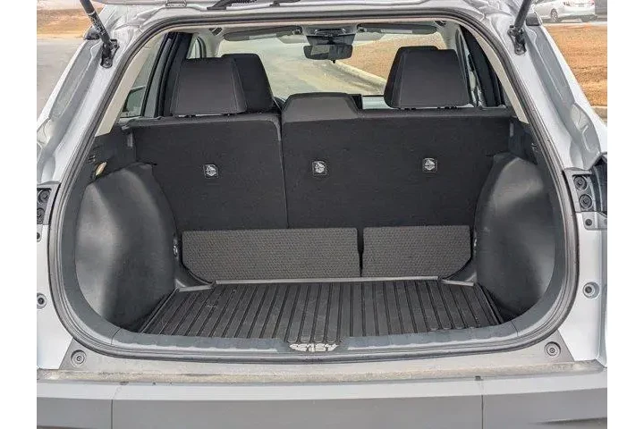 $25999 : Toyota Corolla Cross 2024 LE image 9