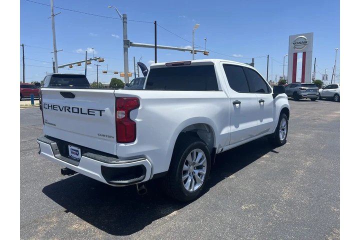 $27668 : 2020 Silverado 1500 Custom image 4