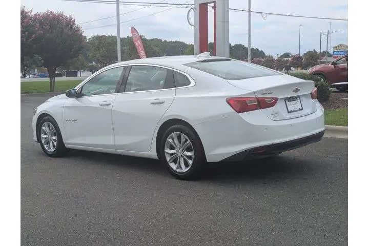 $20490 : Chevrolet Malibu 2024 LT 4dr image 8