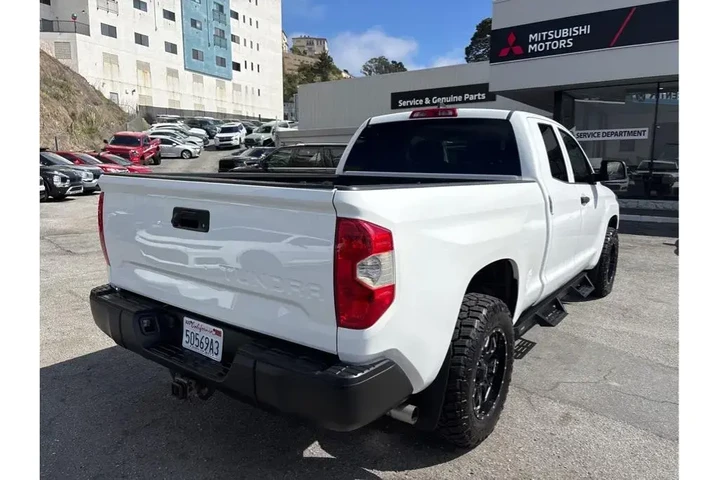 $39902 : Toyota Tundra 2020 4x4 SR5 4 image 6