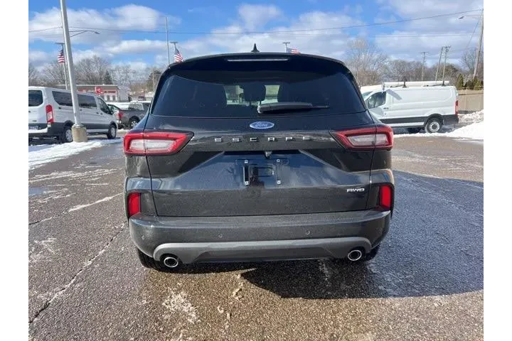 $26215 : Ford Escape 2024 AWD ST-Line image 5