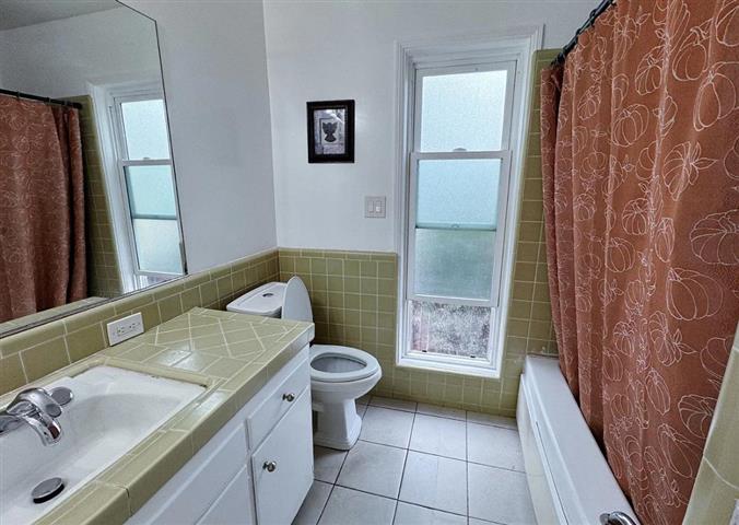 $2700 : Amazing Single-Family Home image 5