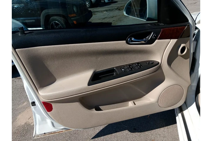 $5500 : 2011 Impala LT FLEET image 8