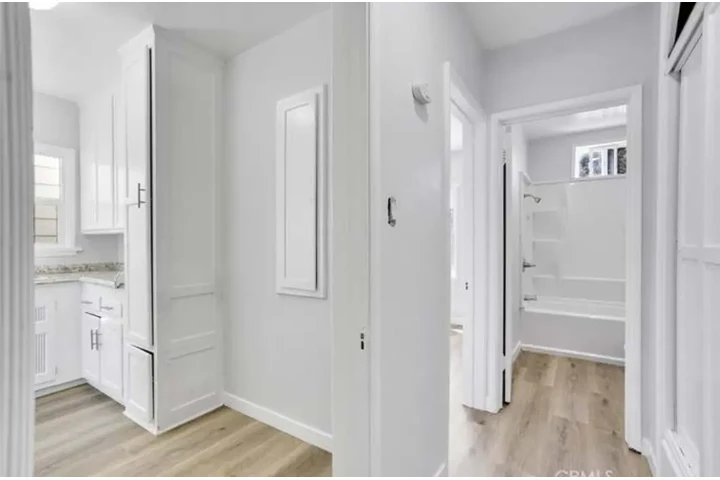 $2000 : APARTAMENTO DE RENTA image 6