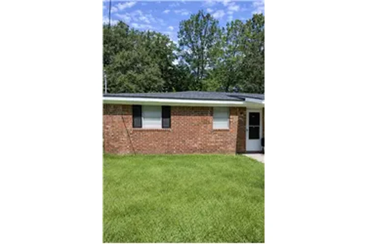 $1350 : Rental property with 2 bedro image 1