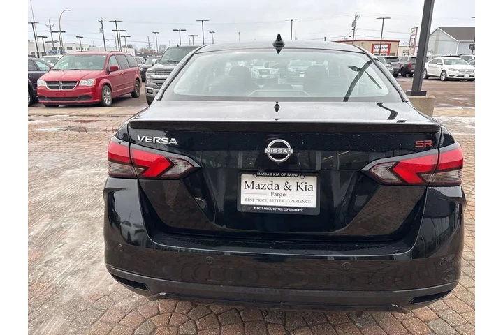 $17798 : 2023 Versa 1.6 SR image 6