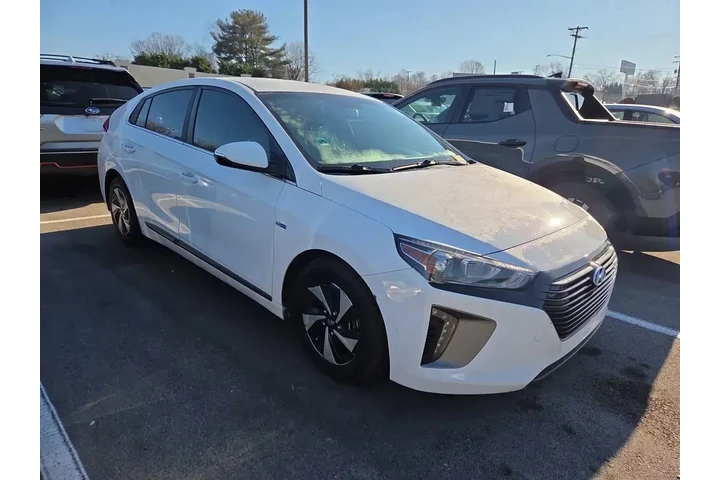 $10999 : Hyundai IONIQ Hybrid 2017 SE image 1