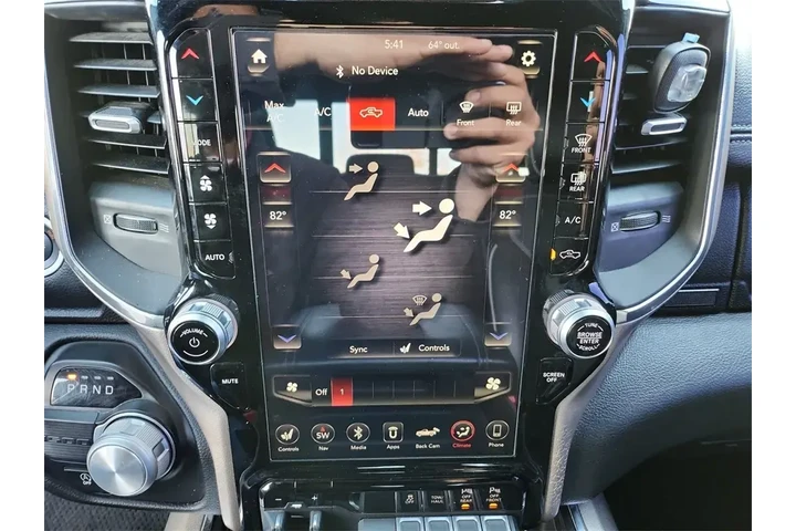 $28500 : Ram 1500 2019 4x2 Laramie 4d image 8