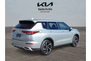 $23997 : Mitsubishi Outlander 2024 AW thumbnail
