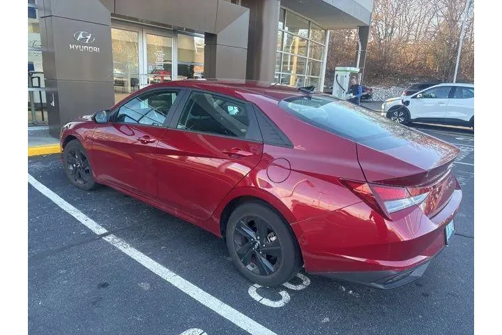 $19398 : Hyundai ELANTRA 2023 SEL 4dr image 2