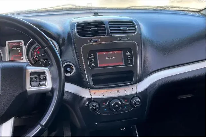 $9029 : Dodge Journey 2016 SXT 4dr S image 6