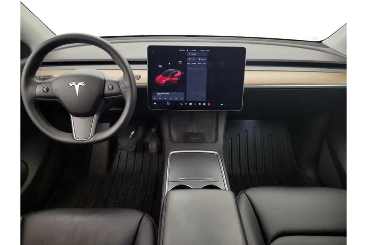 $27998 : Tesla Model Y 2022 AWD Long image 9