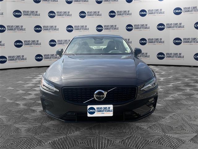 $50495 : PRE-OWNED 2024 VOLVO S60 B5 P image 8