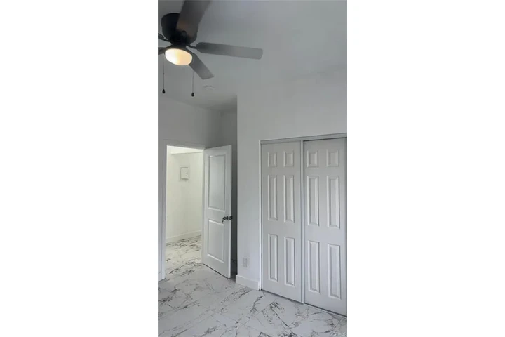$3800 : Casa de Renta Remodelada image 5