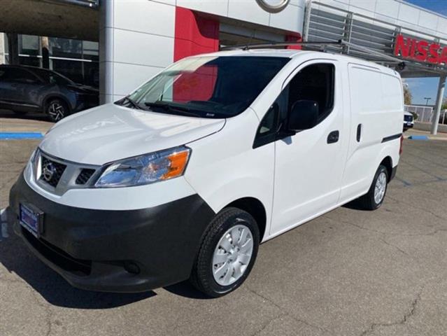 $17888 : 2017 Nissan NV image 3