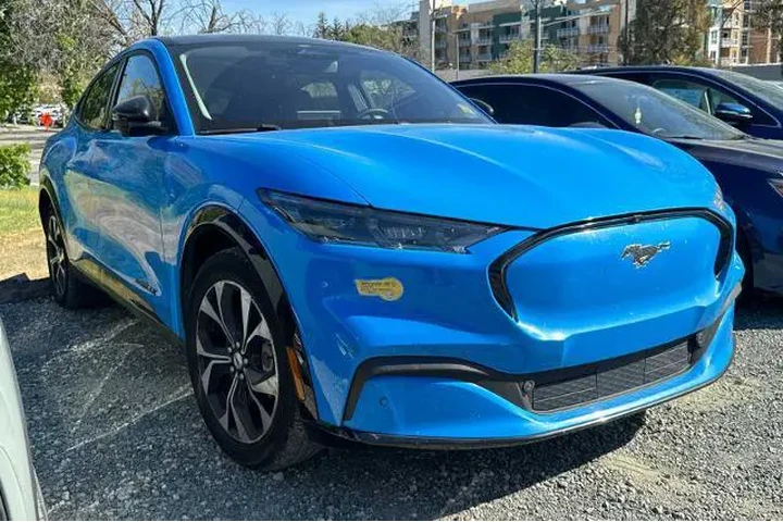 $24970 : Ford Mustang Mach-E 2022 Pre image 2