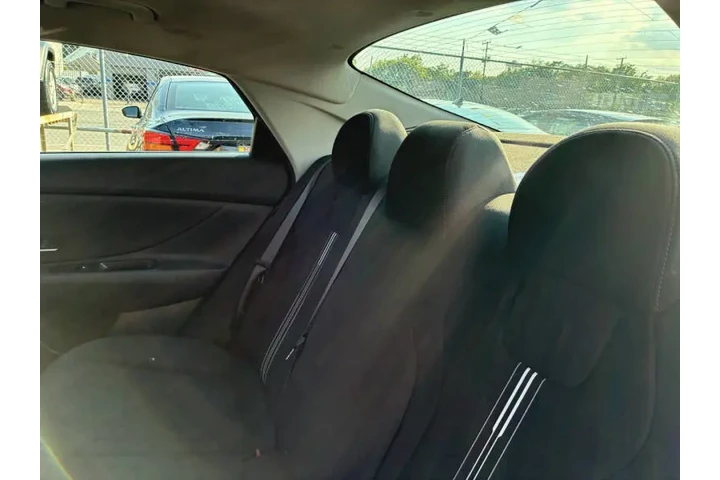 2024 Elantra SEL image 10