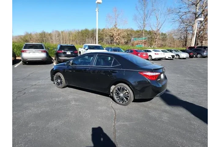 $13813 : Toyota Corolla 2016 S 4dr Se image 6