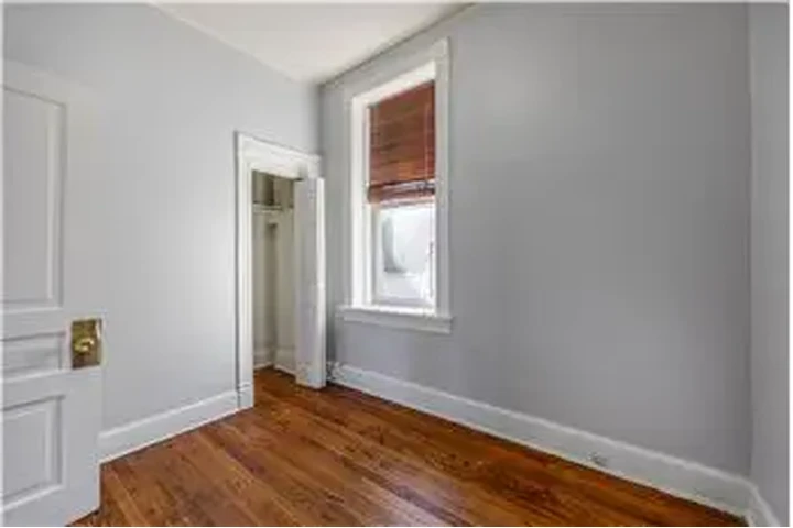 $1985 : Rental property with 2 bedro image 7