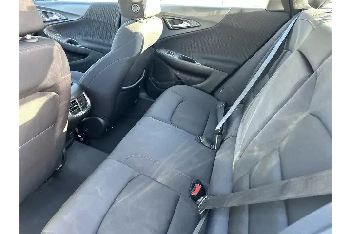$14891 : Chevrolet Malibu 2023 LT 4dr image 6
