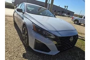 $21543 : Nissan Altima 2024 2.5 SR 4d thumbnail