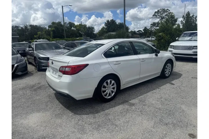 $9997 : 2019 Legacy 2.5i image 6