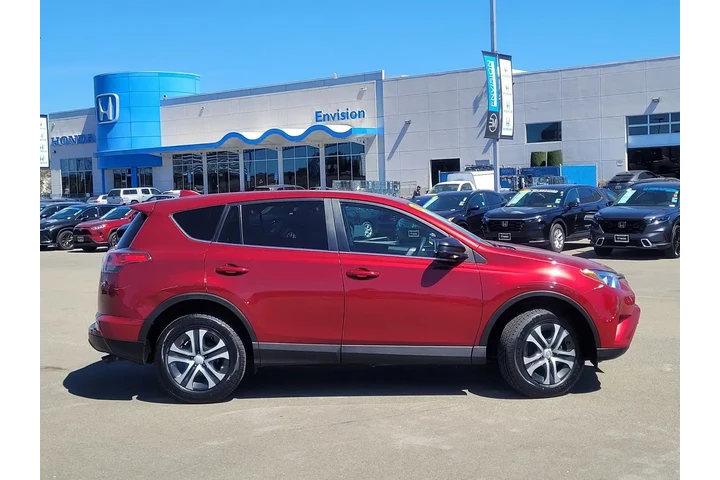 $20986 : Toyota RAV4 2018 AWD LE 4dr image 3