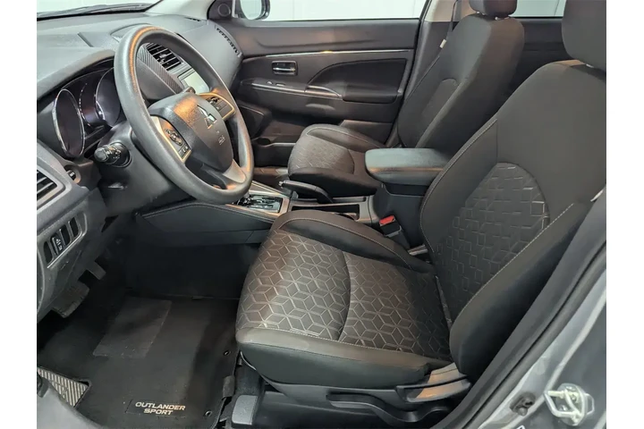 $21997 : Mitsubishi Outlander Sport 2 image 10