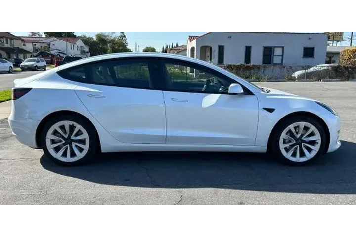 $24800 : Tesla Model 3 2022 AWD Long image 3