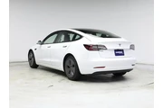 $26998 : Tesla Model 3 2022 4dr Sedan thumbnail