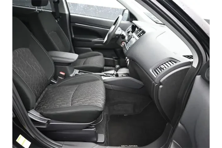 $18967 : Mitsubishi Outlander Sport 2 image 8