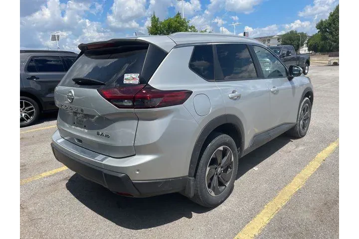 $23357 : Nissan Rogue 2024 AWD SV 4dr image 7