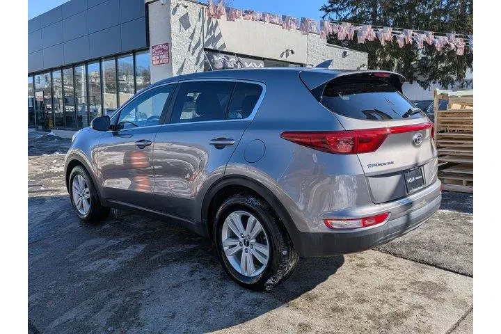 $9795 : Kia Sportage 2019 AWD LX 4dr image 9