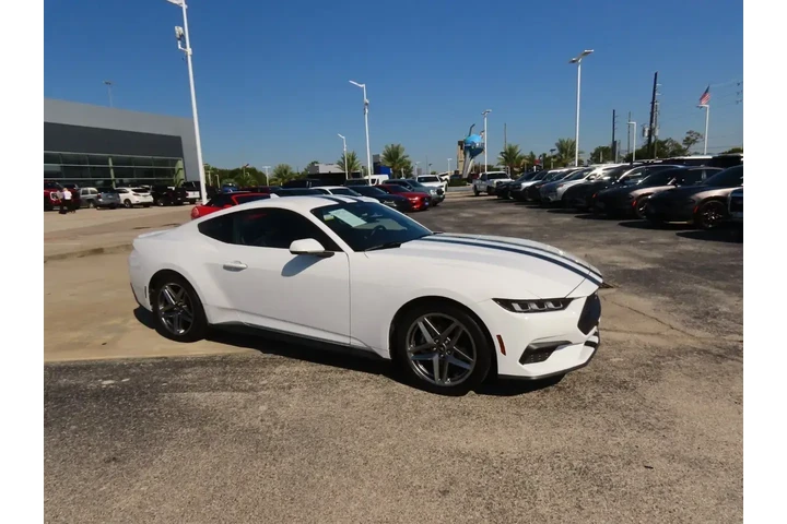 $32999 : Ford Mustang 2024 EcoBoost P image 7