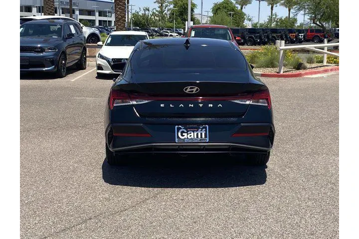 $21514 : Hyundai ELANTRA 2024 SEL 4dr image 4