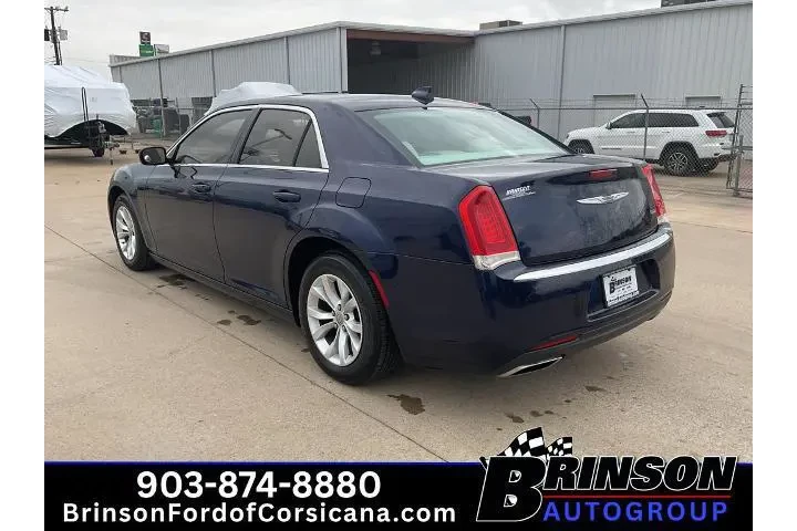 $9990 : Chrysler 300 2015 Limited 4d image 5