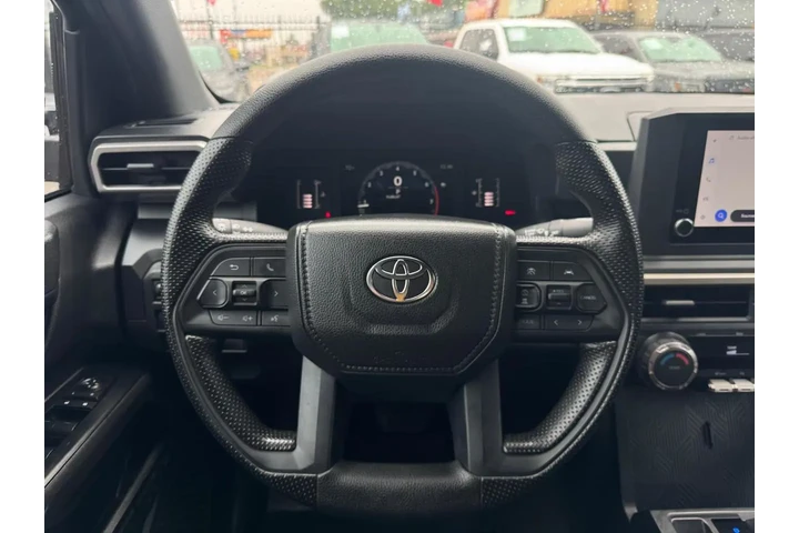 2025 Tacoma SR Double Cab 2WD image 9