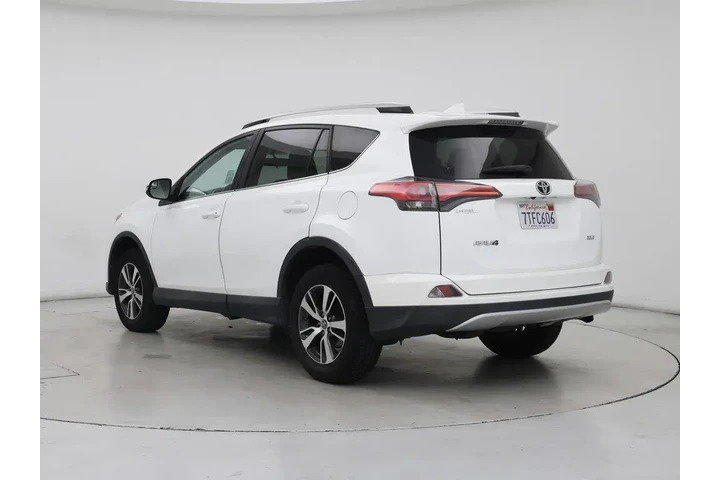 $20998 : Toyota RAV4 2016 XLE 4dr SUV image 2