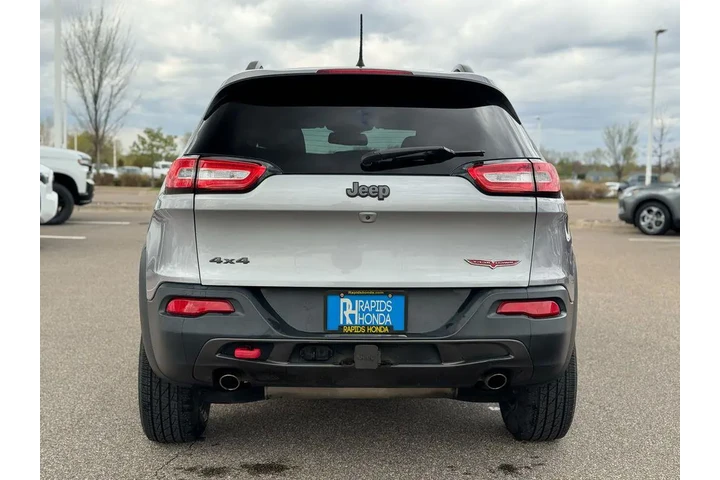 $13333 : Jeep Cherokee 2016 4x4 Trail image 4