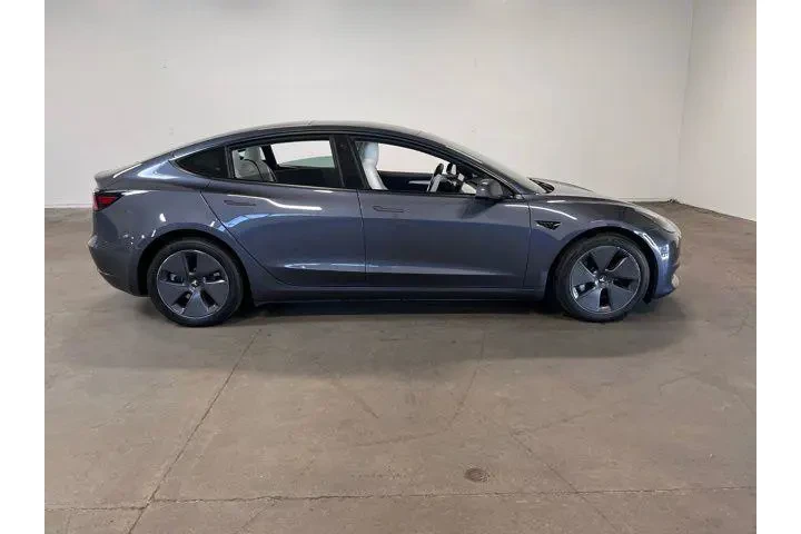 $24809 : Tesla Model 3 2023 4dr Sedan image 2