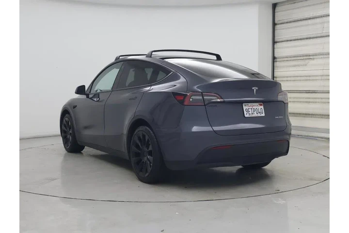 $37998 : Tesla Model Y 2023 AWD Long image 2